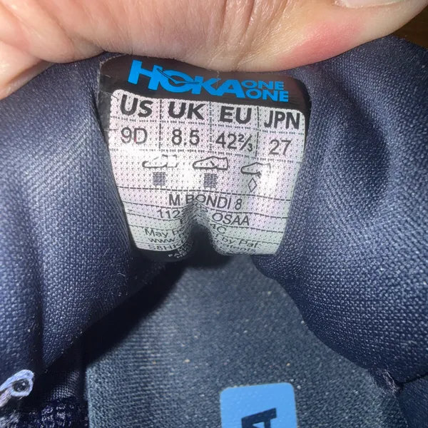 Hoka bondi 8 running shoes size 9 - Image 7