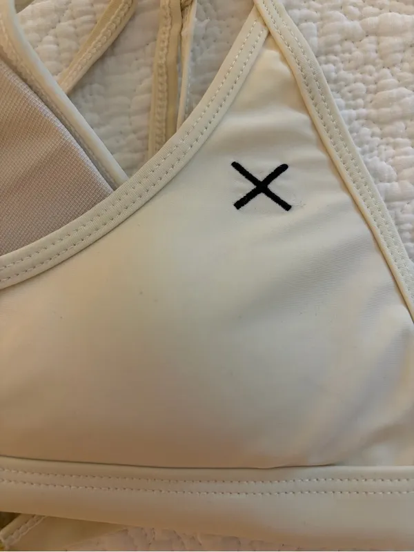 Boutine LA white Bikini Top with Front V Detail Size M - Image 3