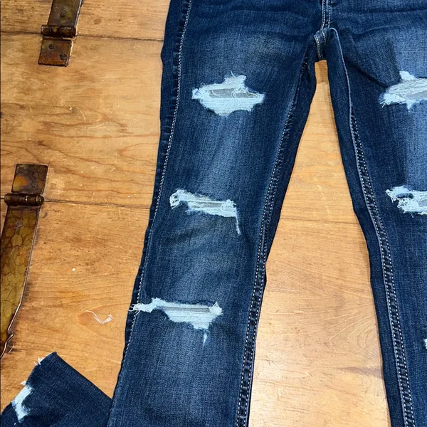Hollister Dark Blue High Rise Super SkinnyJeans Distressed Size 00R 23W - Image 3