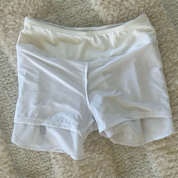 Baleaf Shorts/skort White, size Small, NWT - Image 3