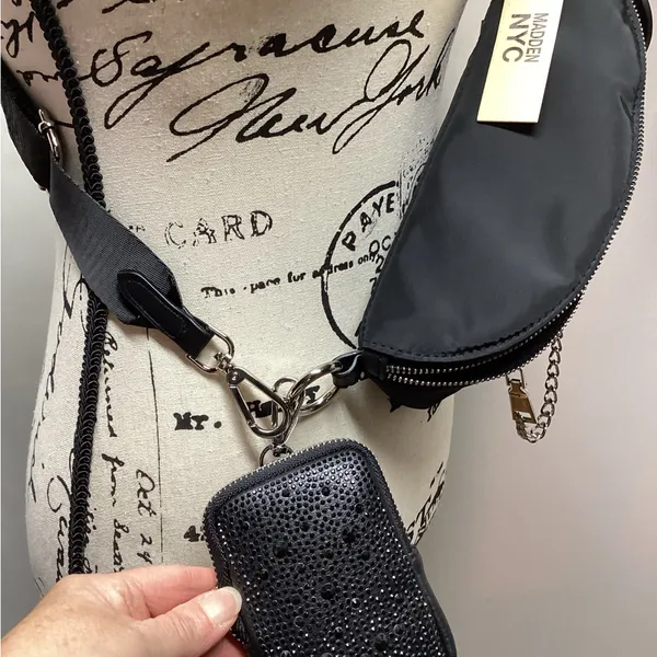 Madden Grunge convertible crossbody/fanny pack Black - Image 5