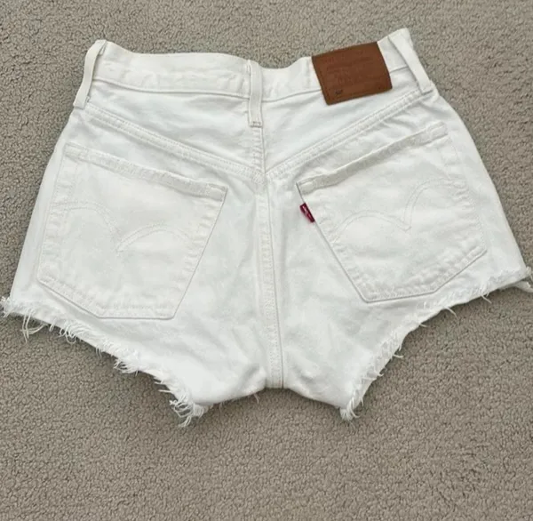 Levi’s 501 Shorts - Image 2
