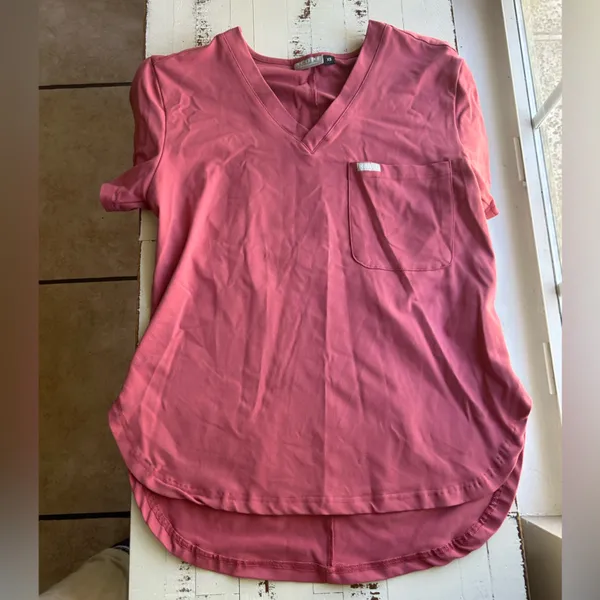 Scope scrubs set in pink- Thea 8 pocket jogger and Harry 1 pocket top - Image 11