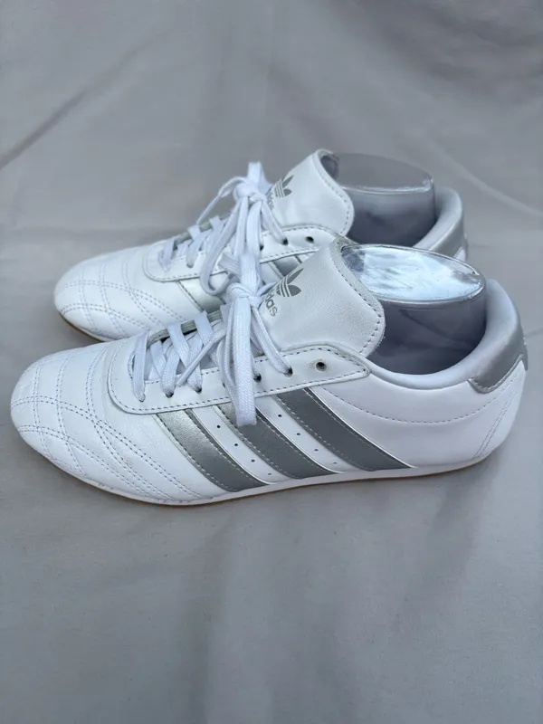 adidas Taekwondo Lace Low Top Sneakers Cloud White/Silver Metallic/Gum JS1192 - Image 7