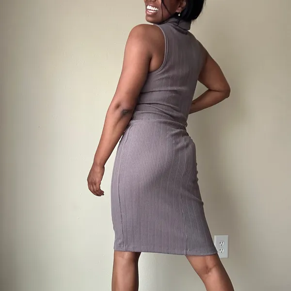 Nine West Taupe Gray Turtleneck Sleeveless Ribbed Midi Dress Size Medium - Image 3