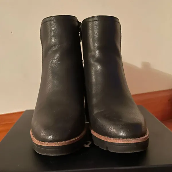 Naturalizer Madalynn Gore Booties - Image 4