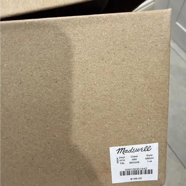 NIB Madewell Citywalk lugsole hiking boots in suede, nubuck and leather - Image 6