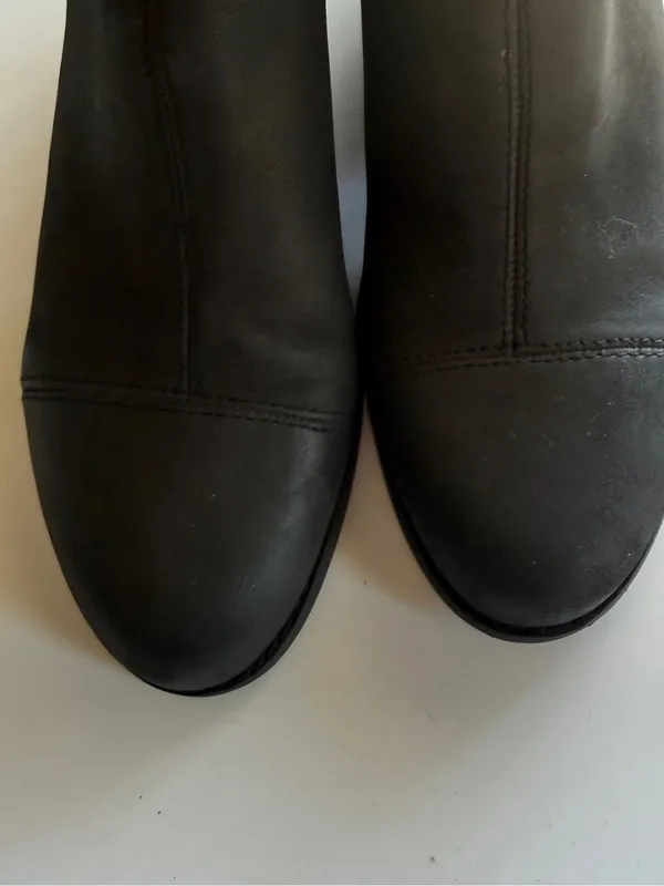 Toms Black Chelsea Ankle Boots with Block Heel Womens 8M - Image 4