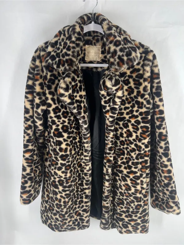Altar’d State Leopard Print Faux Fur Coat Size Small Mob Wife - Image 2