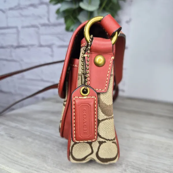 Vintage Coach 10566 Cricket Signature Flap Turnlock Crossbody Red Leather Y2K - Image 4