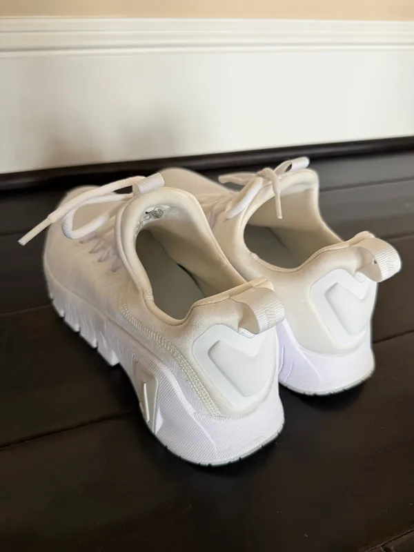 Nike Free Metcon 6 Women Sneakers - Image 9
