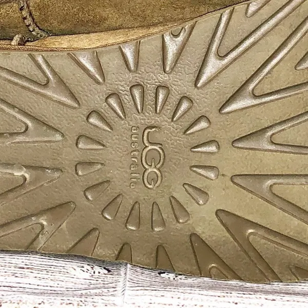 UGG Chestnut Remora Buckle Short Boots Size 6 - Image 12