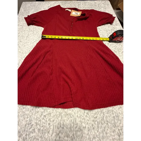 New In Small Red Waffle Knit V Neck Short Sleeve Button Detail Dress - Image 2