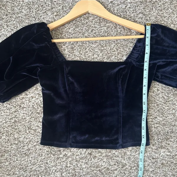 Abercrombie & Fitch Navy Blue Velvet Square Neck Puff Sleeve Crop Top Small - Image 8