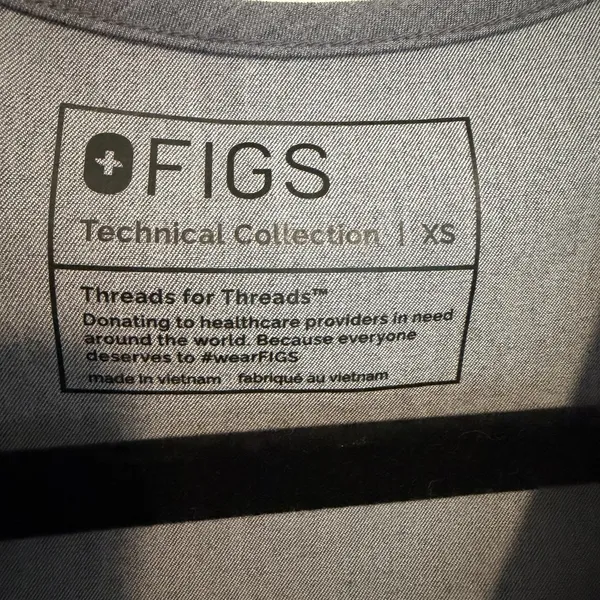 Figs The Technical Collection Catarina One Pocket Gray Scrub Top XS Medical Surg - Image 2