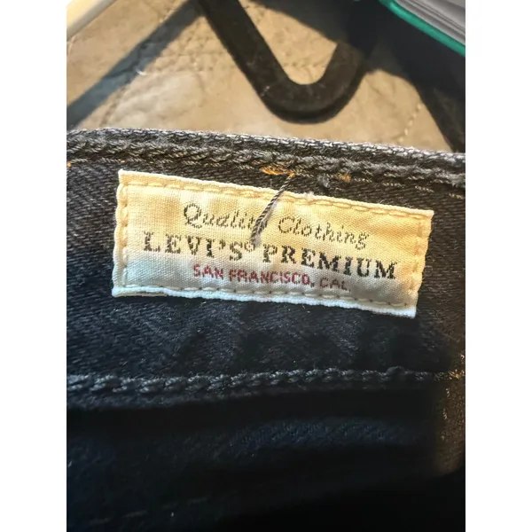 Levis Premium 501 Original Shorts Midnight Black Distressed Denim 28 NWT - Image 4