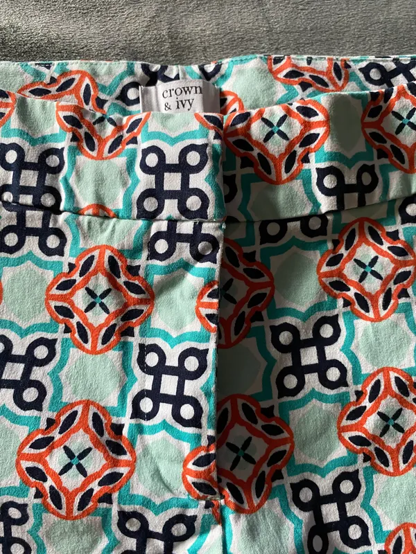 Crown & Ivy -SHORTS-SIZE 10 - Image 6