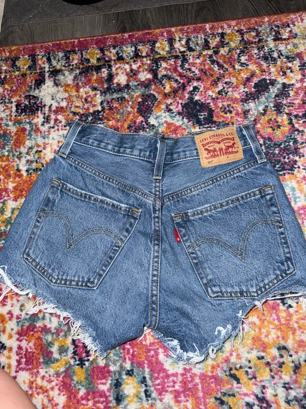 Levi’s 501 Shorts - Image 2