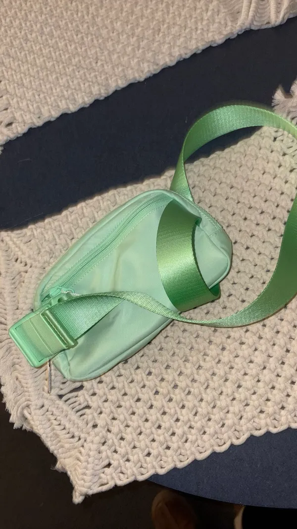 Lululemon Belt Bag Everywhere green - Image 8