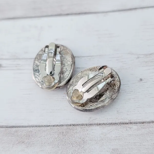 Vintage Clip On Earrings Dusky Pinkish Tone Oval - Image 6