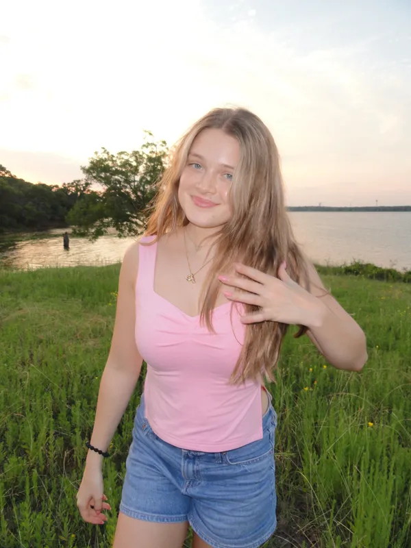 pink top - Image 4