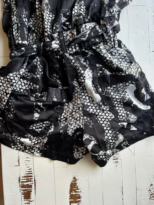 black and white lace print romper - Image 10