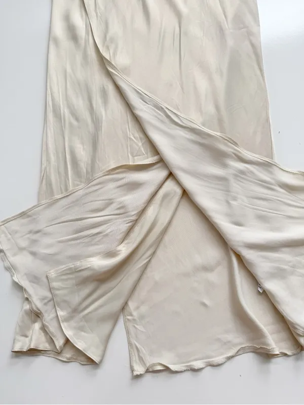Zara Satin Effect Cream Midi Wrap Skirt size Large - Image 5