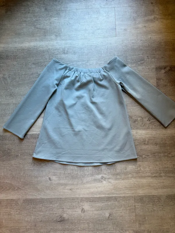 TUCKERNUCK Miranda Off The Shoulder Top Size S In Slate Blue Feminine Preppy - Image 7