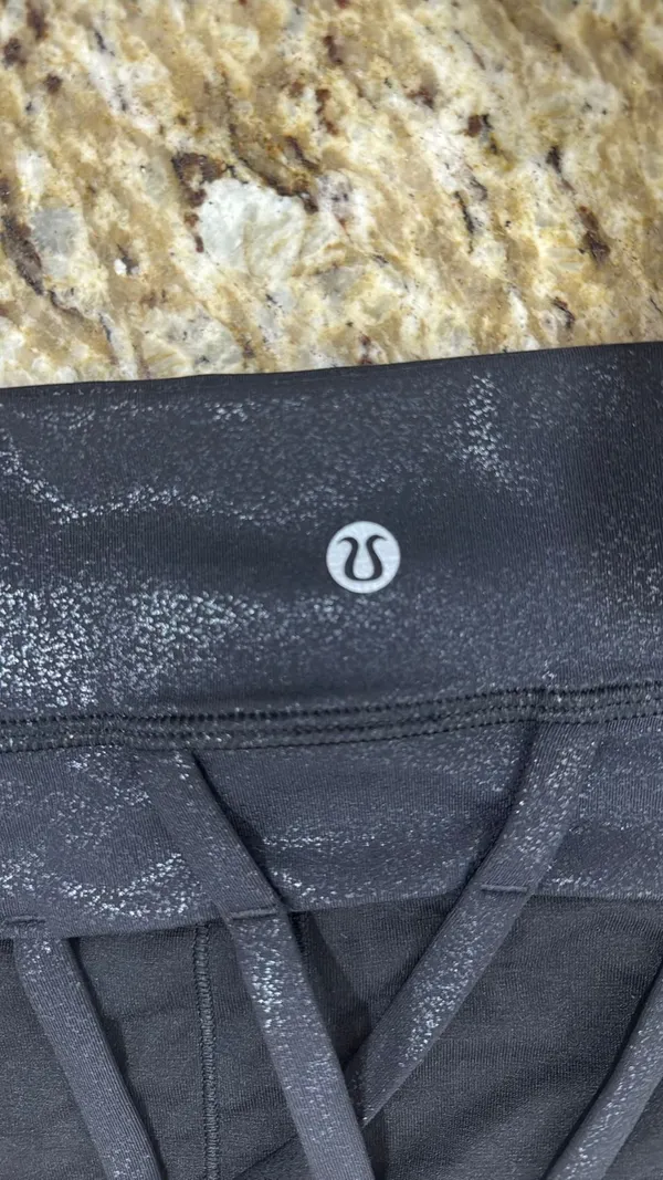 Lululemon Sports Bra 8 Black - Image 4