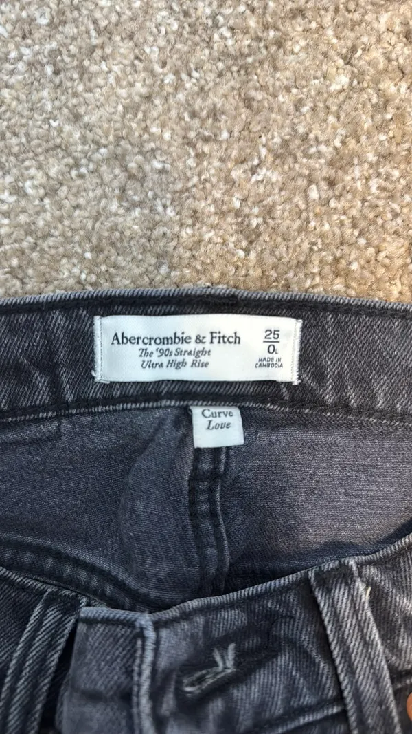 Abercrombie Jeans - Image 3