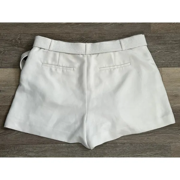 Nine West Women's Shorts White Large with Belt - Image 3