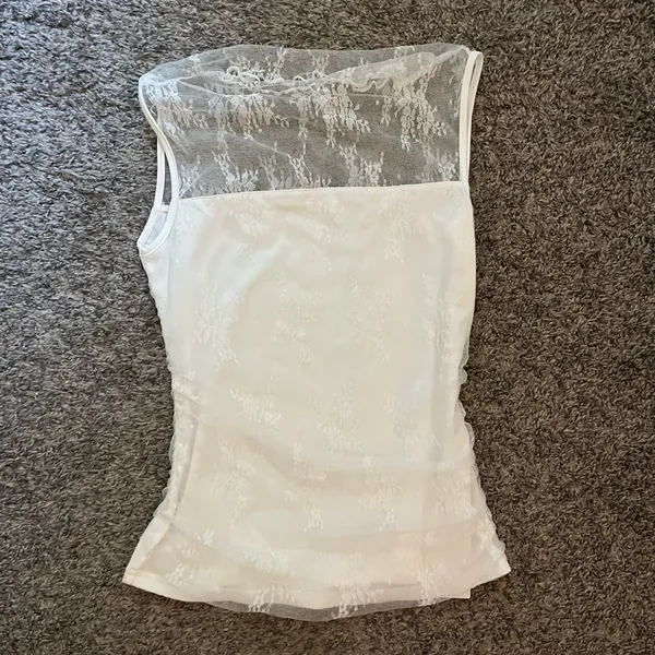 Amazon NWT Elegant White Lace Women Top - Image 2