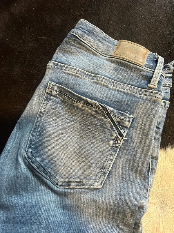 Buckle Black Lightwash Jeans Bootcut Xtra Long - Image 2