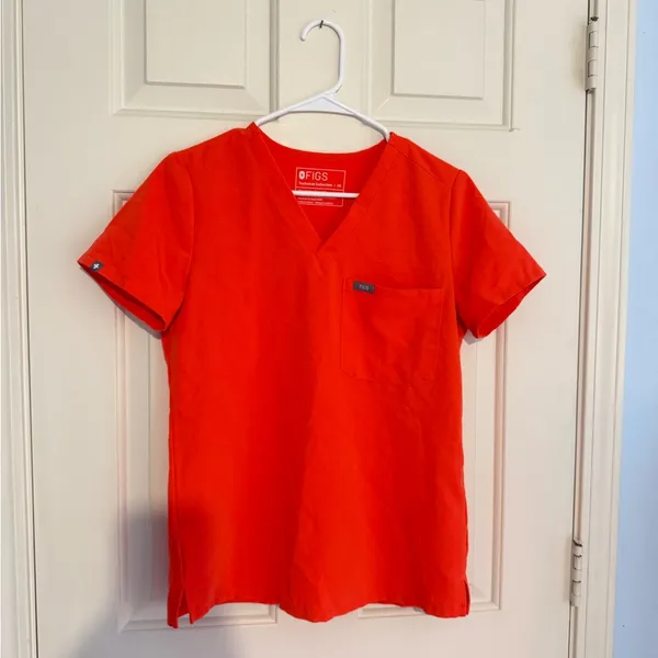 Figs scrub top - Image 2