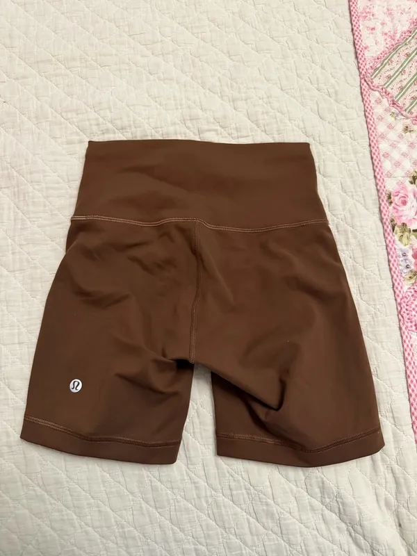 Lululemon wonder train 6 inch short - Image 2