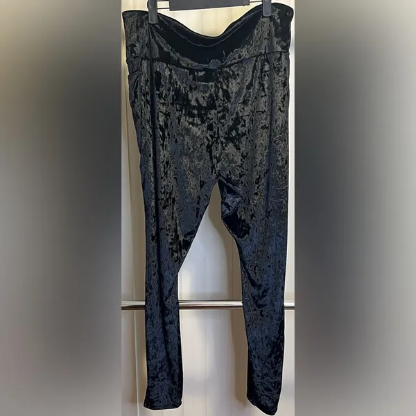 Fabletics Crushed Velour Crossover Leggings 3X (20-22) - Image 7
