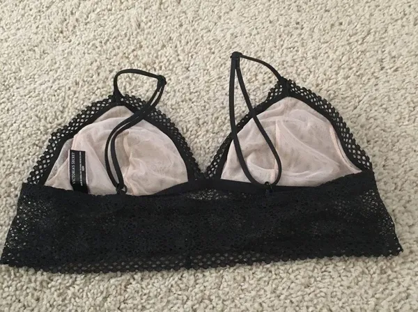 Victoria's Secret Lace bralette black never worn - Image 2