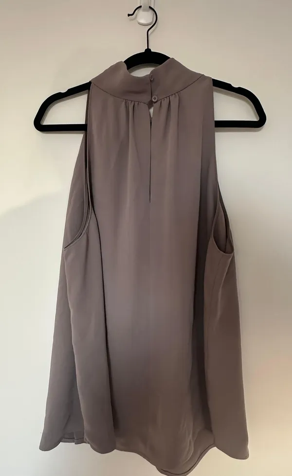 Aritzia Vitae Blouse - Image 3