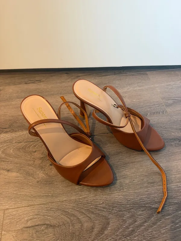 Brown Heels Size 8 - Image 3