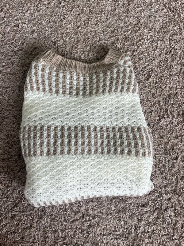 Fall Sweater Cute White Size M - Image 3