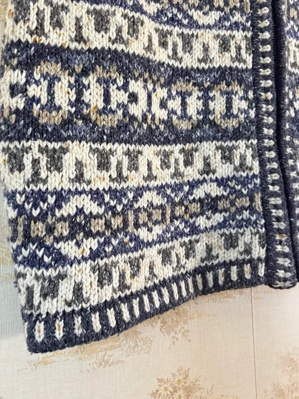 Vintage 90s St. John's Bay Blue White Fair Isle Wool Zip Sweater Vest L - Image 8