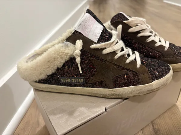 Golden Goose Super-Star Sabots in glitter with brown star and shearling lining - Image 5