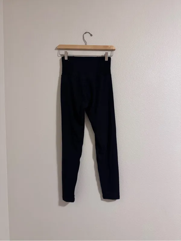 NWOT Aerie Black High-Rise Ribbed Leggings - Image 3