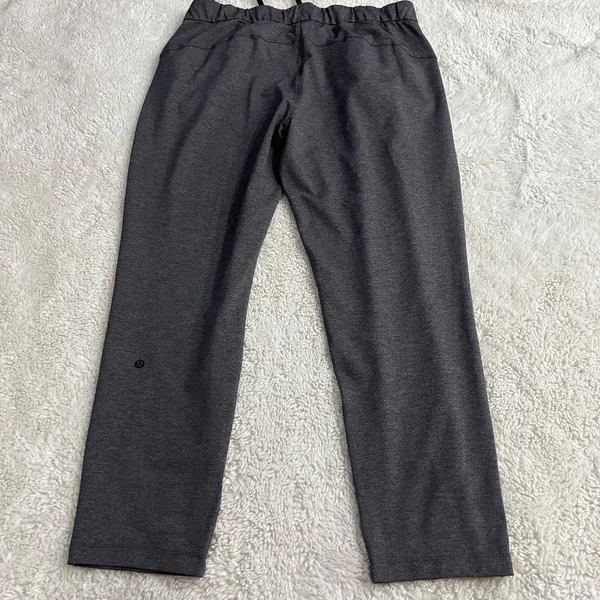 Lululemon Womens On The Fly 7/8 Gray Pants Sz 12 Travel Casual Preppy Sportswear - Image 3