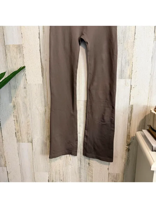Dazy Women’s Large Brown High Waist Flare Leggings - Image 4