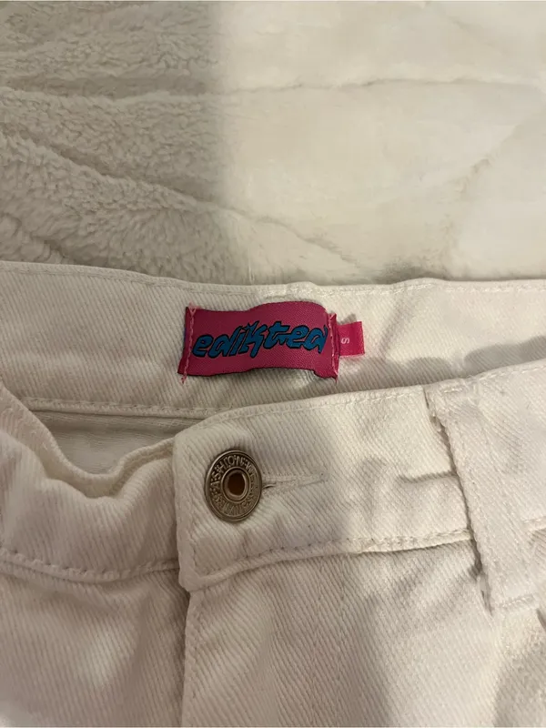 Edikted White Distressed Flare Jeans - Image 3