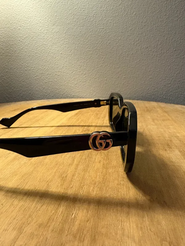 Gucci Sunglasses Black - Image 5