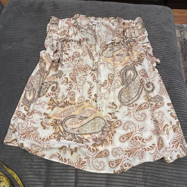 CAROLINA BELLE MONTREAL Womens 2X Paisley Career Sleeveless Ruffles Beige Top - Image 2