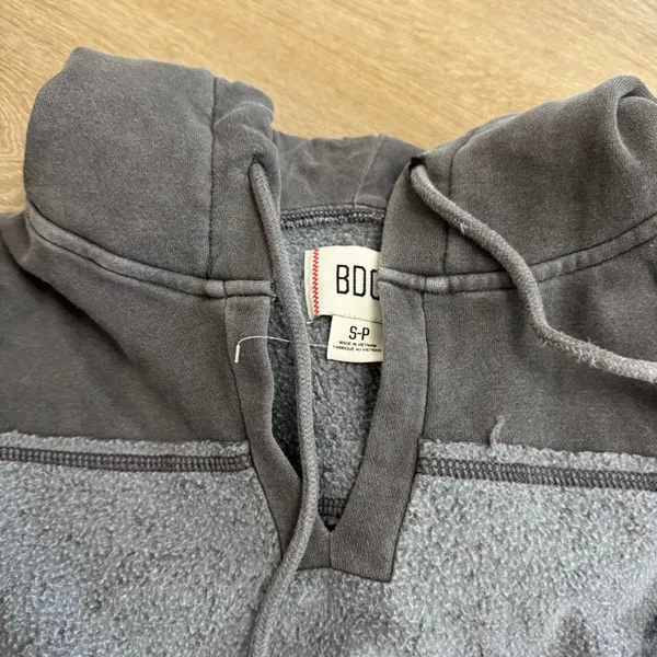 BDG Leanne Cropped Pullover Hoodie Sweatshirt - Image 6