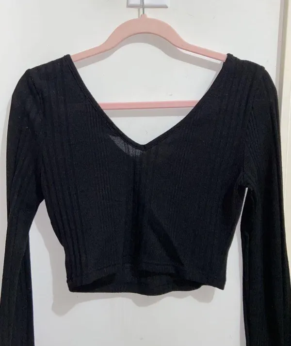 SheIn Long Sleeve Crop Top - Image 2